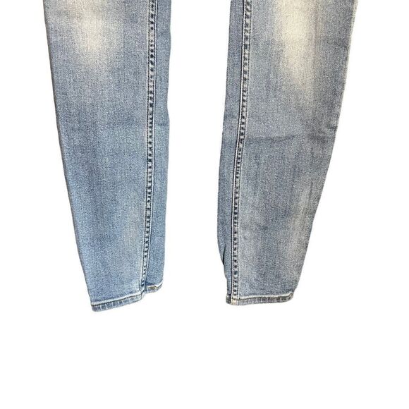 Calvin Klein Jeans light wash mid rise skinny jeans - Picture 7 of 9